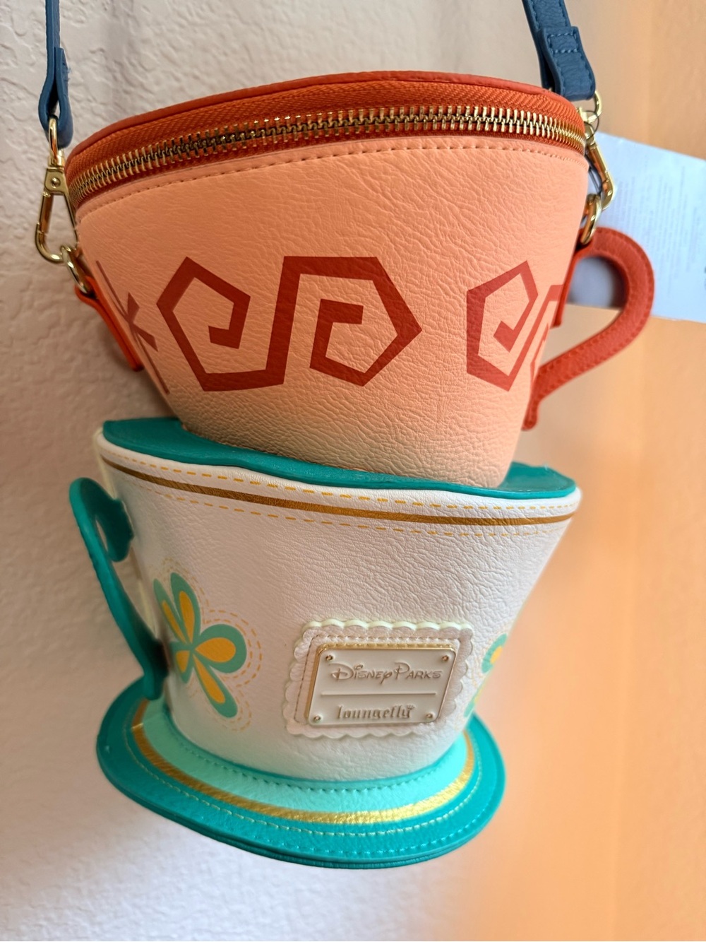 NWT Disney Parks Loungefly Alice in Wonderland Teacups Crossbody Bag